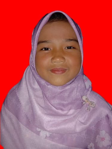 YUMNA NAOMI AQILA